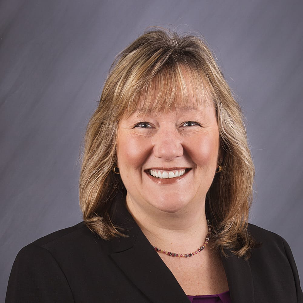 head shot of Dawn Roller