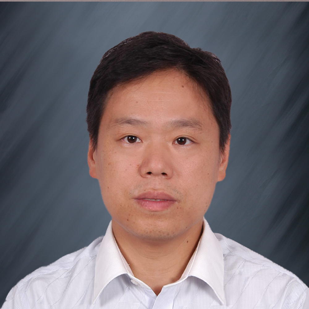 headshot of Davis Zhang