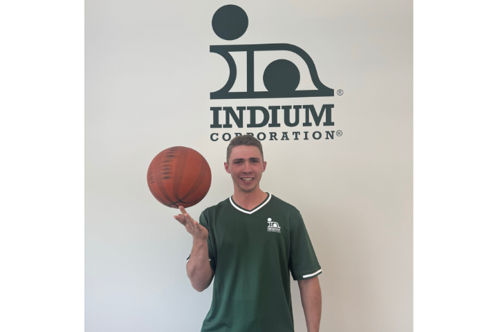 Matt King, Intern